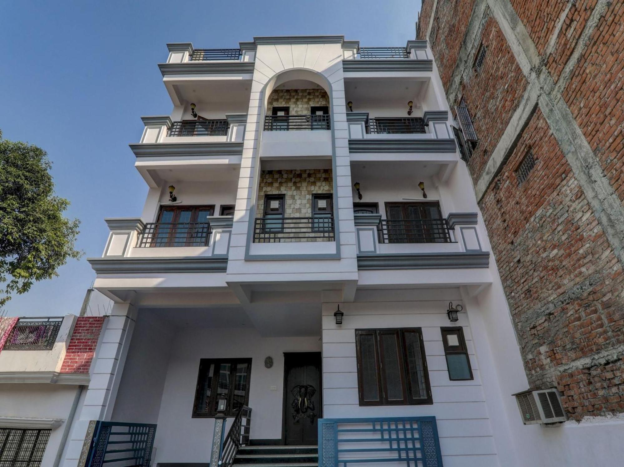 Hotel Collection O The Lemongrass Prayagraj Exterior foto